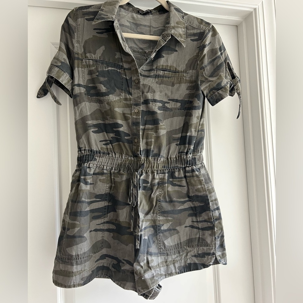 Express camo romper
